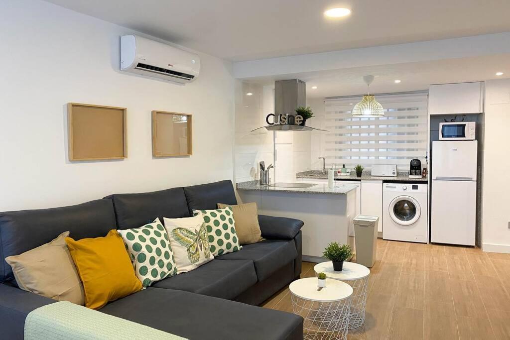 Moderno Apartamento Centrico Con Piscina Lägenhet Benidorm Exteriör bild