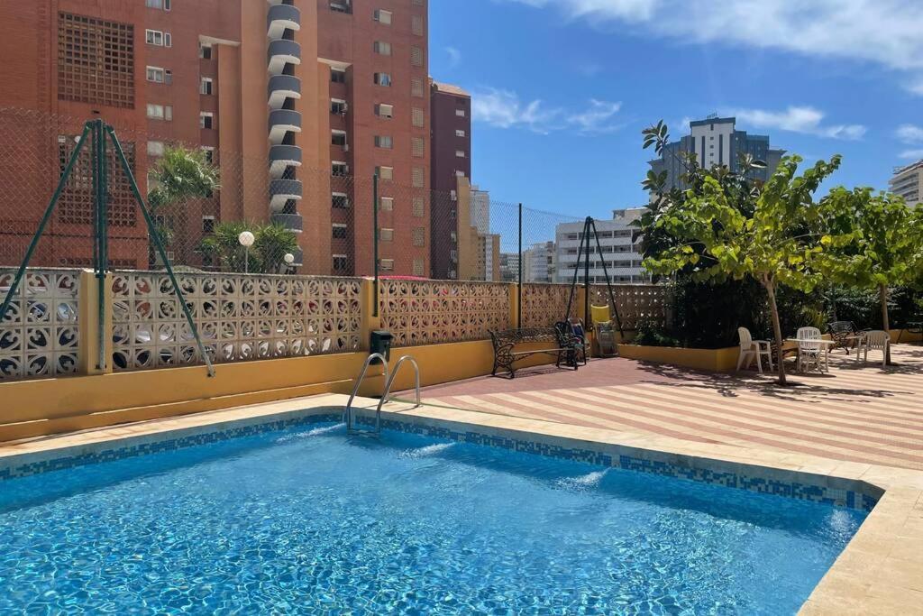 Moderno Apartamento Centrico Con Piscina Lägenhet Benidorm Exteriör bild